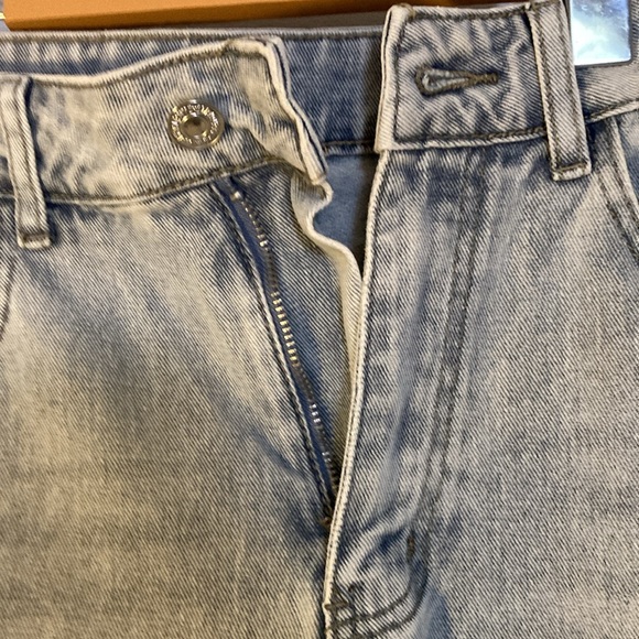 🍁 BNWOT SHEIN HI WAIST Cargo light blue denim jeans •S• 15”•inseam 13” - Picture 5 of 11